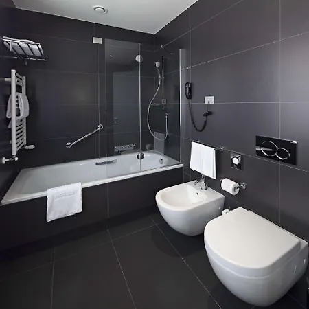 Hotel Nh Parme